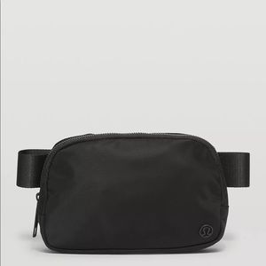 Lululemon Everywhere Belt Bag